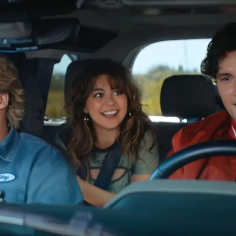 Dean and Beau's 'Top Gun' costumes in 'Off Campus' foreshadow Beau's death.