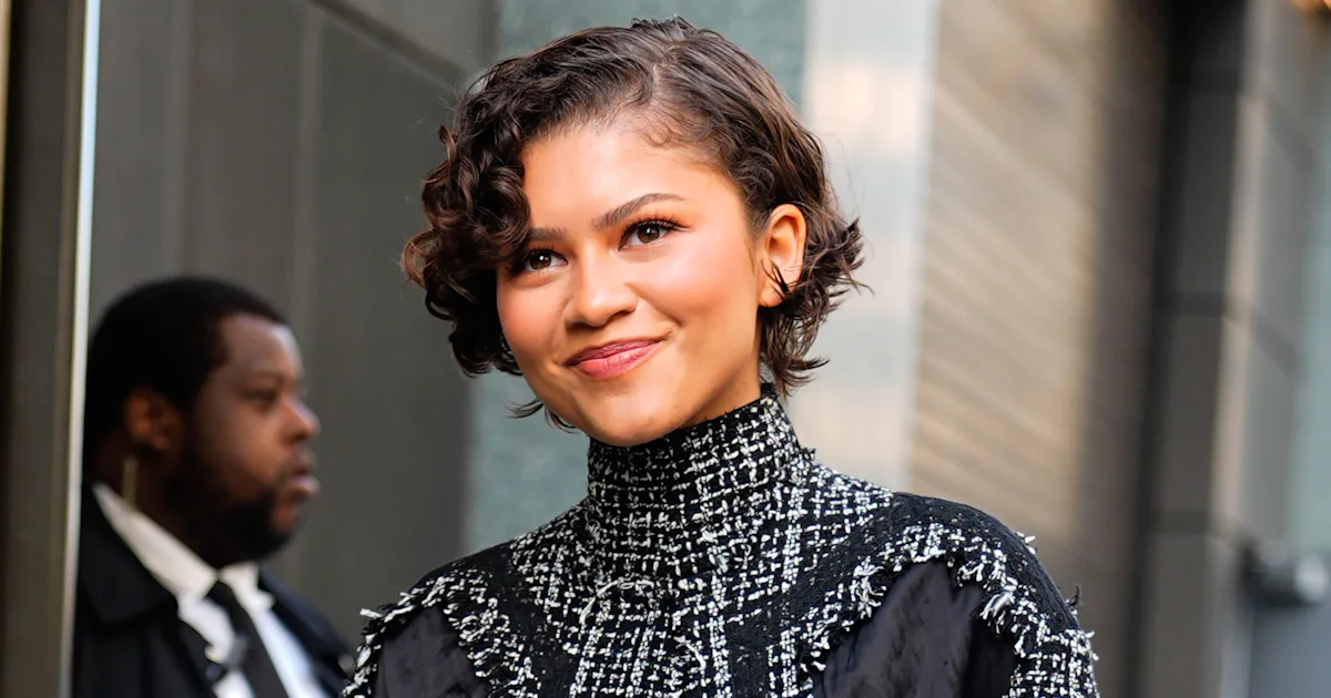 Zendaya Just Gave A Masterclass In How To Wear Flip-Flops & Still Look Expensive