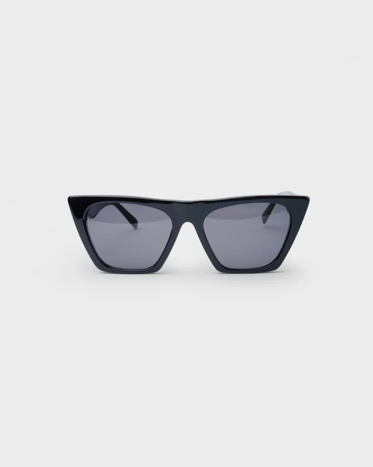 The Classic Black