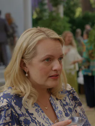 Elisabeth Moss and Kerry Washington star in Apple TV's 'Imperfect Women.'