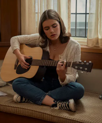 Ella Bright revealed Taylor Swift's '1989' helped her get into character as Hannah for 'Off Campus.'