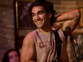Josh Heuston talks about 'Off Campus' changing Justin from an athlete to a musician.