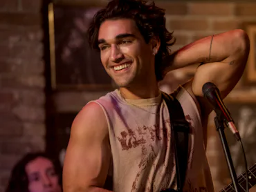 Josh Heuston talks about 'Off Campus' changing Justin from an athlete to a musician.