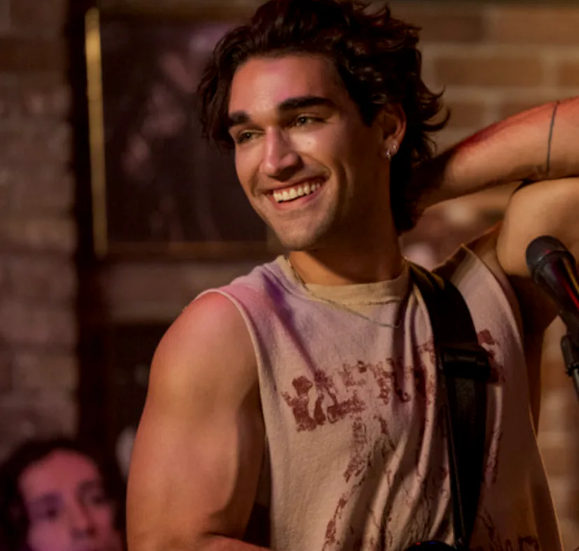 Josh Heuston talks about 'Off Campus' changing Justin from an athlete to a musician.