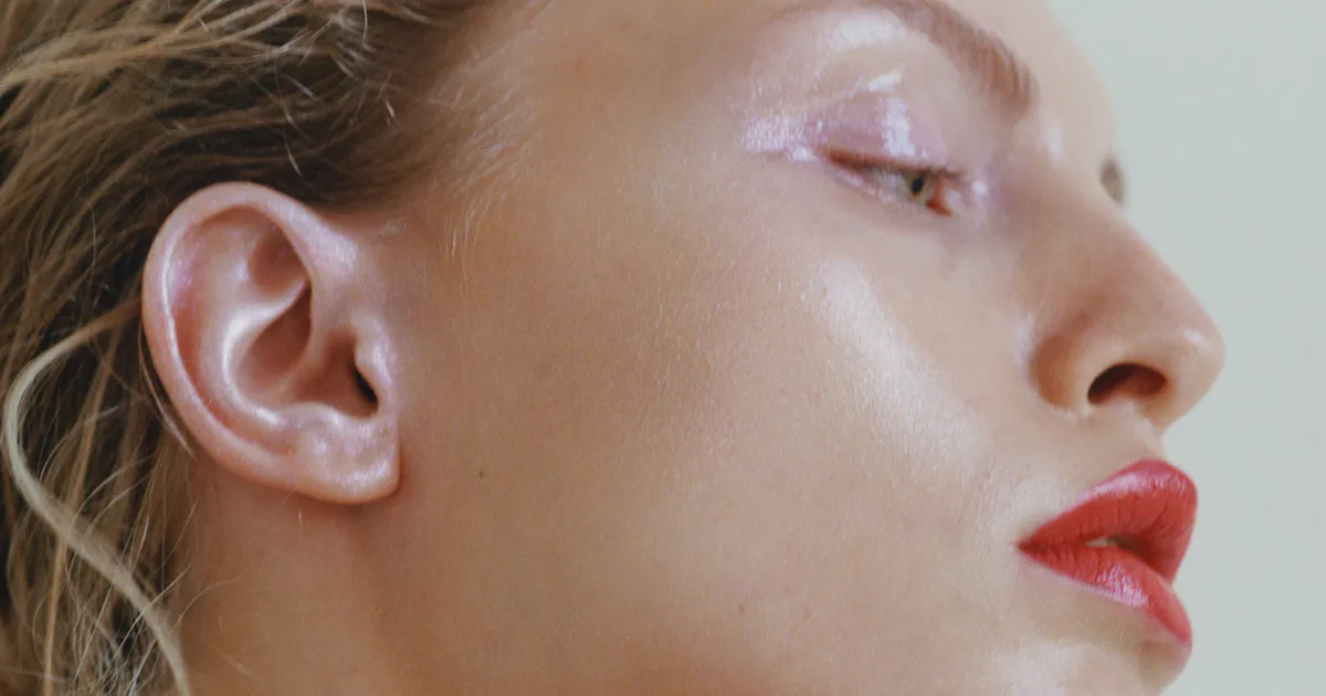 5 Foundation Mistakes That Are Actually Making Your Skin Look Duller