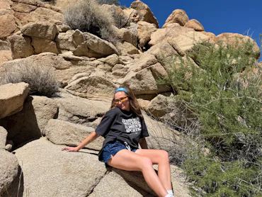 Kelsey Stewart's hiking outfits