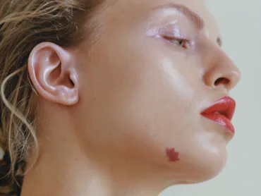 A model with dewy makeup