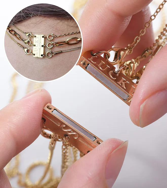OHINGLT Lucky Necklace Layering Clasps