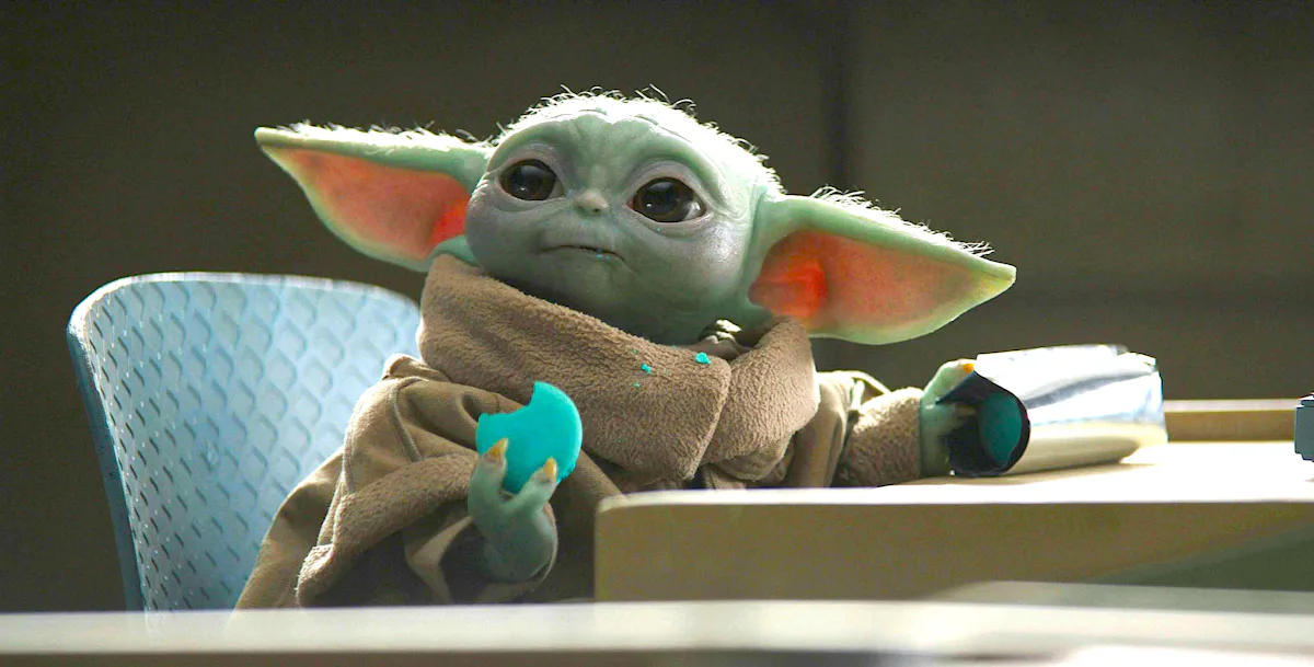 I Tried Disney's 'Mandalorian' Movie Snacks (OMG, The Grogu Cookies)
