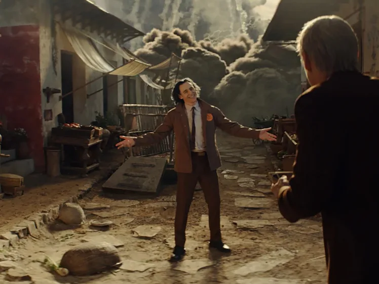 Loki (Tom Hiddleston) visits Pompeii in Loki