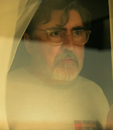 Alfred Molina as Sam in The Boroughs
