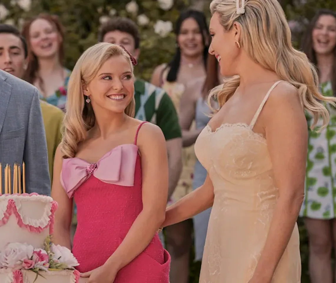 'Elle's costume designers gave the red Bottega bag from 'Legally Blonde' to Eva Woods in the prequel...