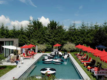 Alice + Olivia Hamptons pop-up