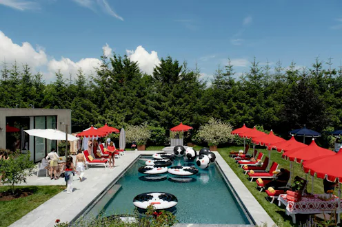 Alice + Olivia Hamptons pop-up