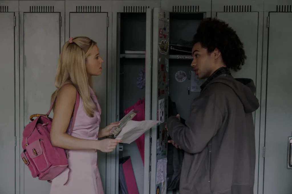 'Elle's Zac Looker describes how Dustin is similar to 'Legally Blonde's Emmett.