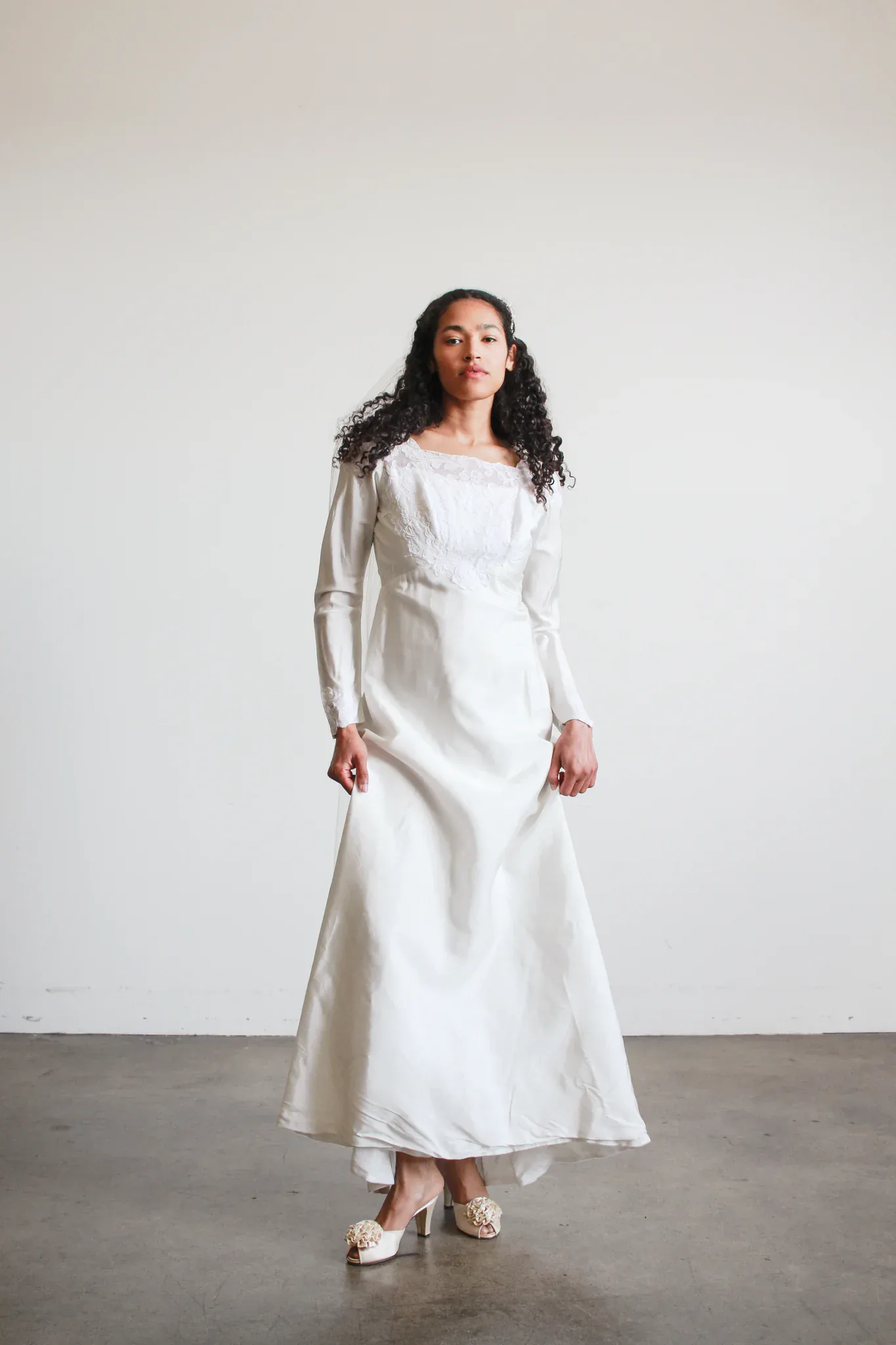 1960s Pearl White Empire Waist Lace Long Sleeve Dress