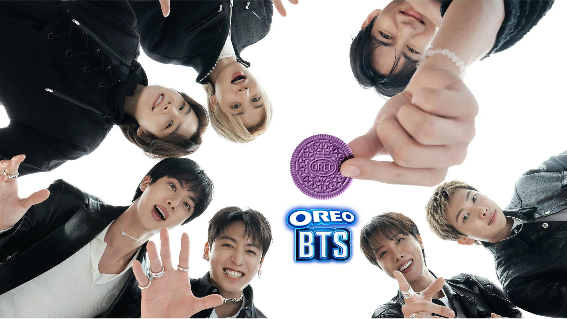 BTS has a limited-edition brown sugar pancake purple OREO, and I tried it. 