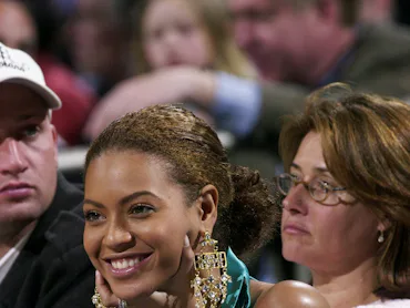 Beyoncé at an NBA game