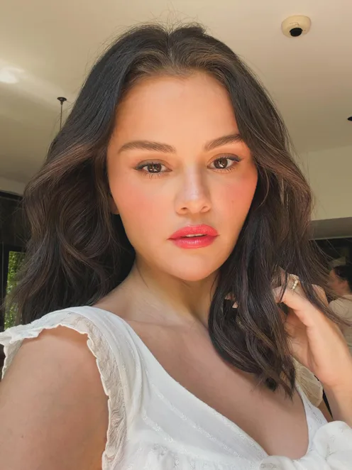 Selena Gomez with brown hair