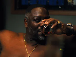 'Euphoria's Adewale Akinnuoye-Agbaje reveals if Alamo and Maddy had sex.