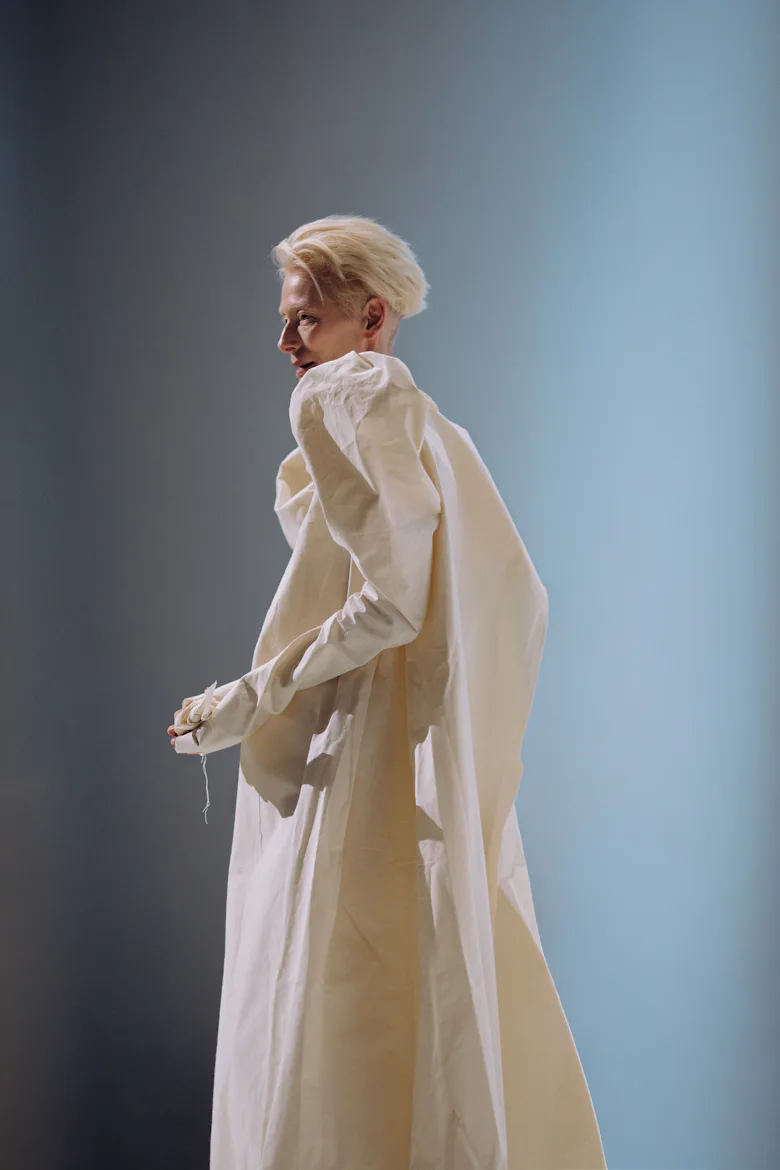 Tilda Swinton and Dom Pérignon Turn Fashion Into Performance Art in Bilbao Tilda Swinton and Dom Pérignon Turn Fashion Into Performance Art in Bilbao