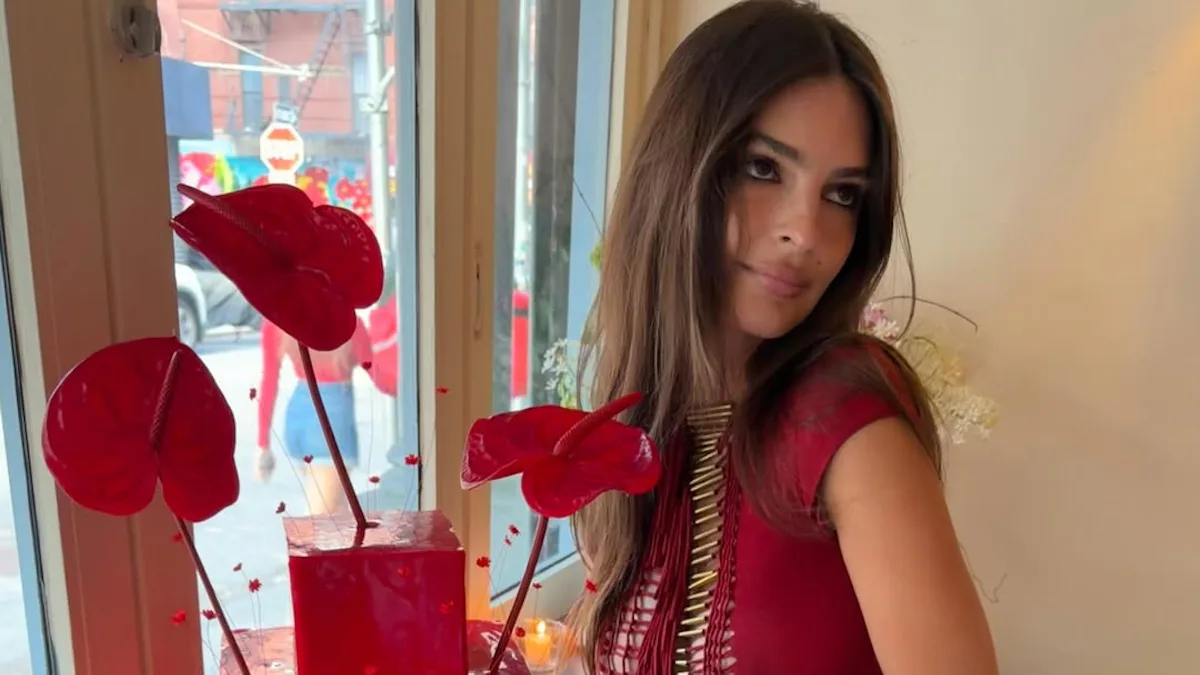 emily ratajkowski red floral dress Emily Ratajkowski Pairs Her Auburn Locks With a Mini Leather Tote