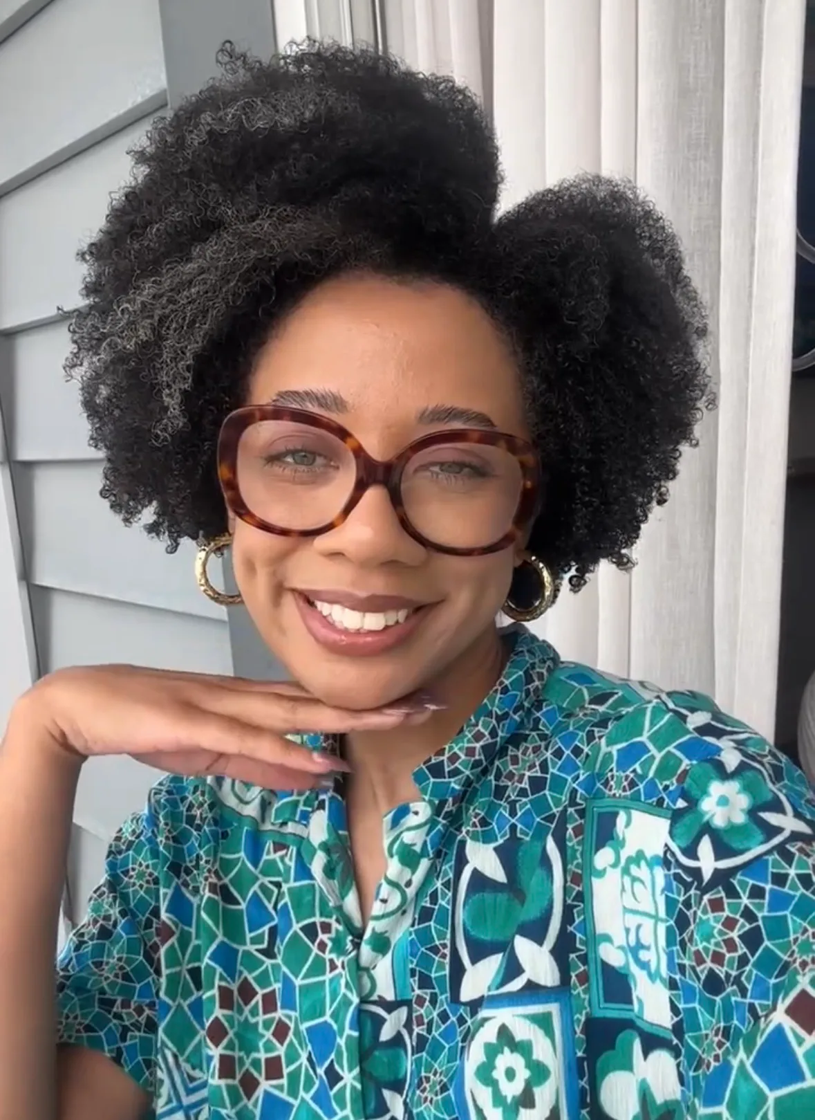 The author wearing the Red Carpet Skin Serum Foundation in close up