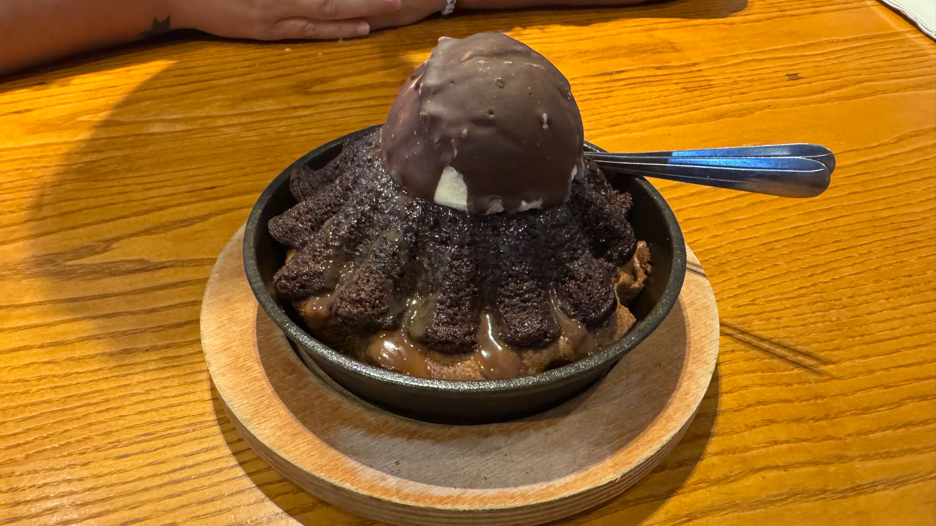 Is Chili's Viral Molten Skillet Cookie Hack Worth The Hype?