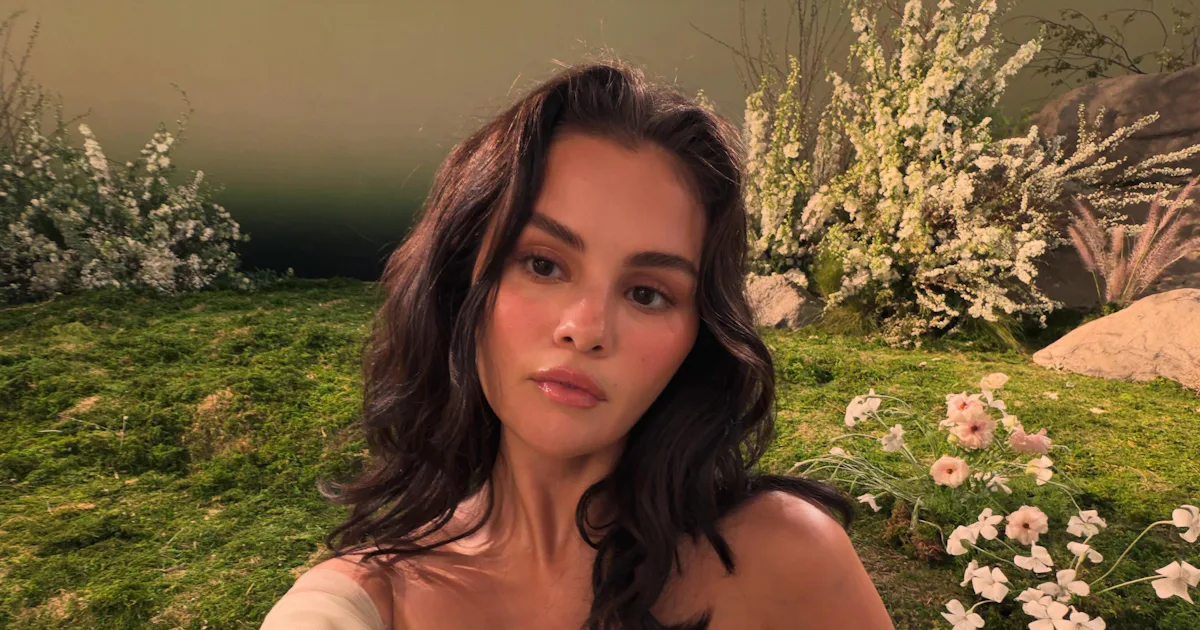 Selena Gomez Just Wore Summer's Top Dress Trend
