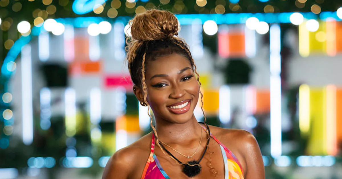 'Love Island's Amora Addresses Rumors She