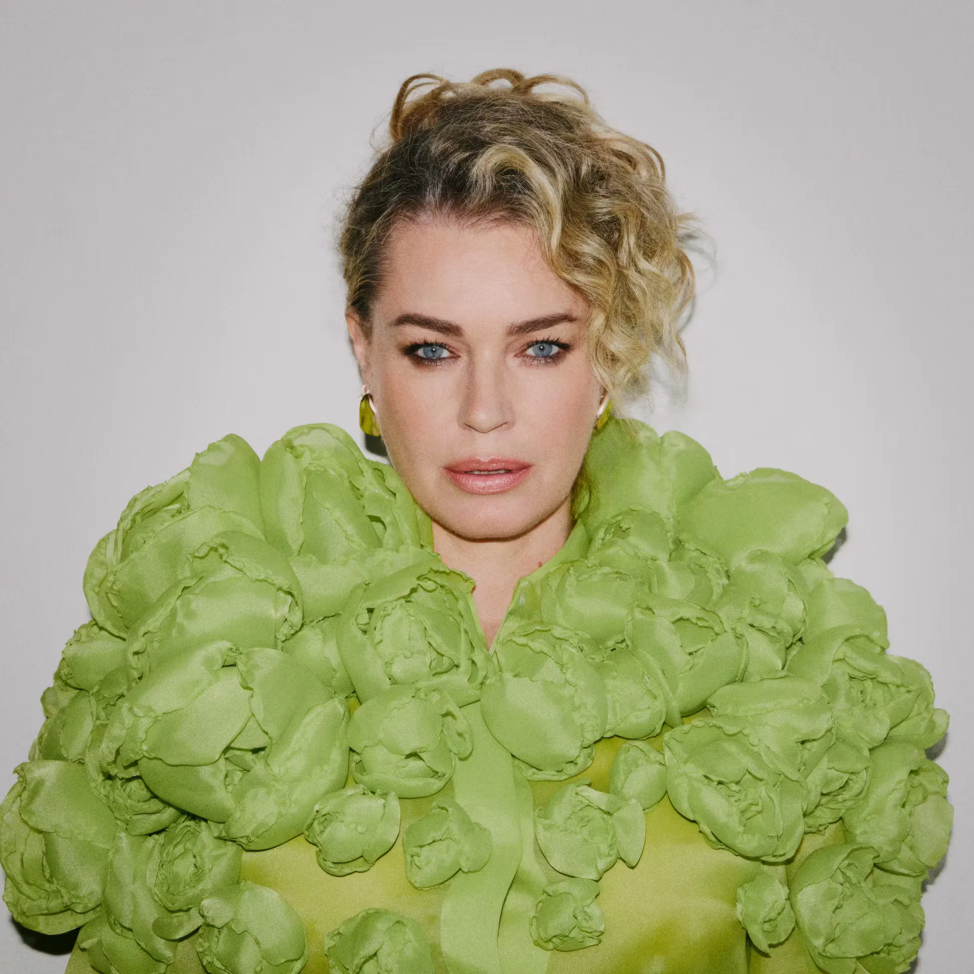 26 Years Later, Rebecca Romijn Reclaims the Spotlight
