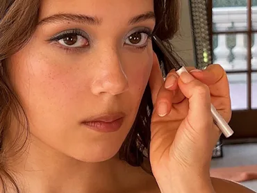 Celebrity Blue Eyeshadow Looks