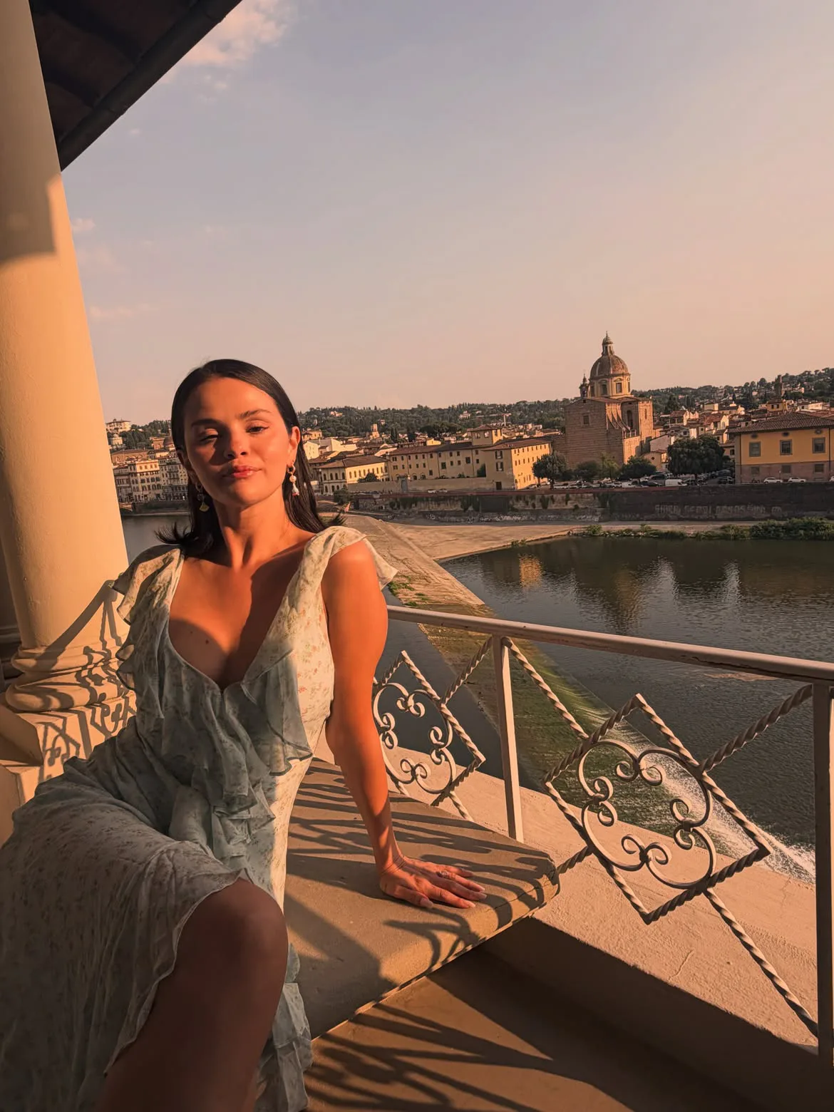 selena gomez italian vacation
