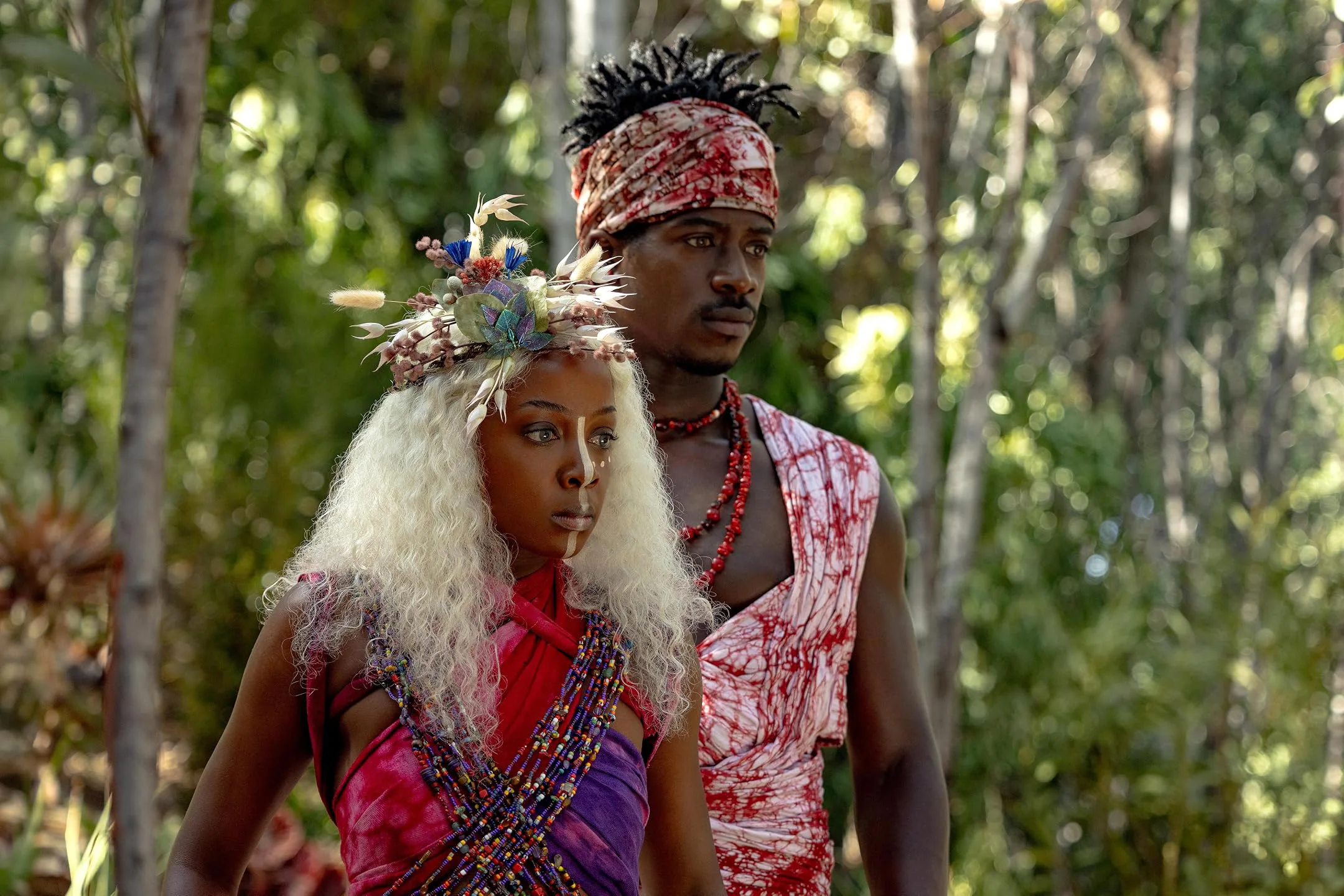 Thusbo Mbedu and Damson Idris in Children of Blood and Bone