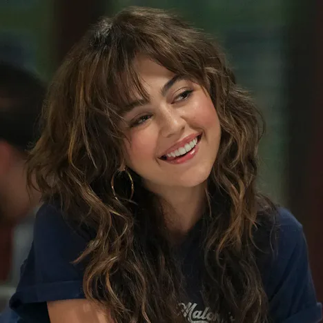 Here's how to get Allie Hayes' "disconnected shag" haircut on 'Off Campus'.