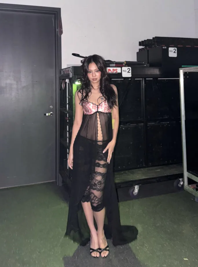 Jennie's Lingerie Peddles Pushers Are Straight from the ’90s Runway