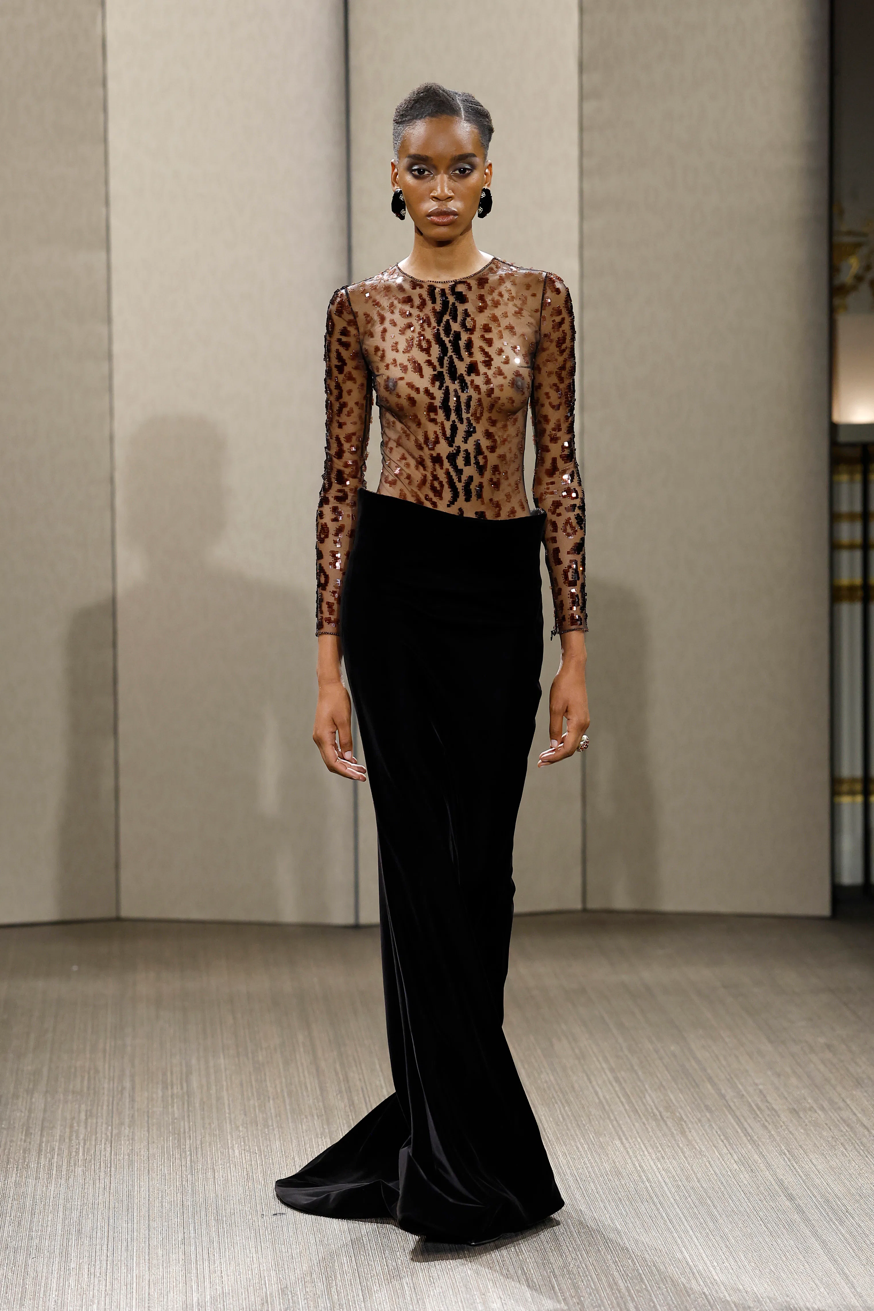 Armani Privé Couture Fall 2026 Plays a Game of Hide and Seek