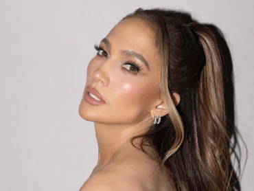 Frosted Eye Makeup Trend