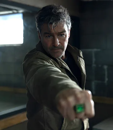 Kyle Chandler as Hal Jordan/Green Lantern in Lanterns