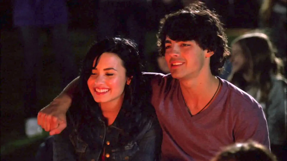 An Honest Review Of 'Camp Rock 3' Snacks & Drinks From Carvel & More