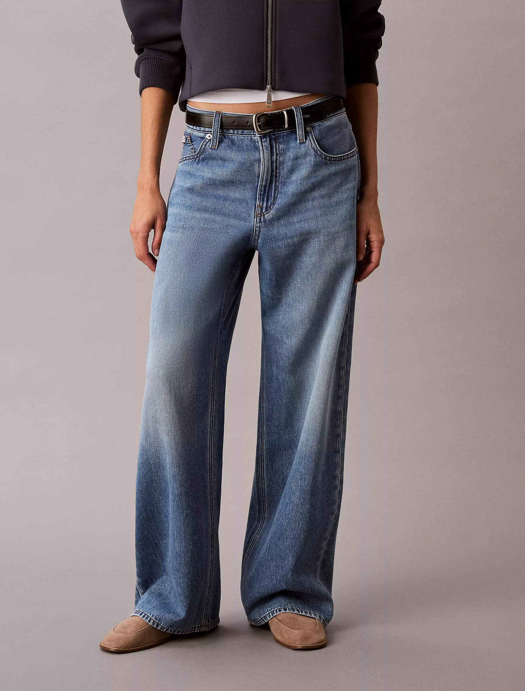 Low-Rise Baggy Jeans in Blue July