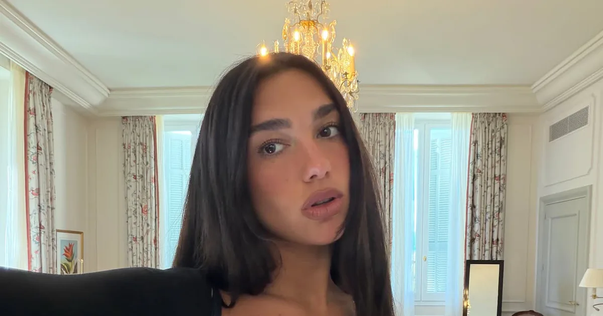 Dua Lipa Just Modernized This 1800s Style Trend