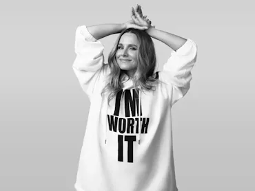 Kristen Bell is the new face of L'Oreal Paris.