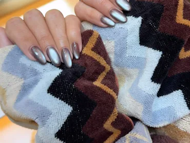 Celebrity Velvet Manicure Ideas