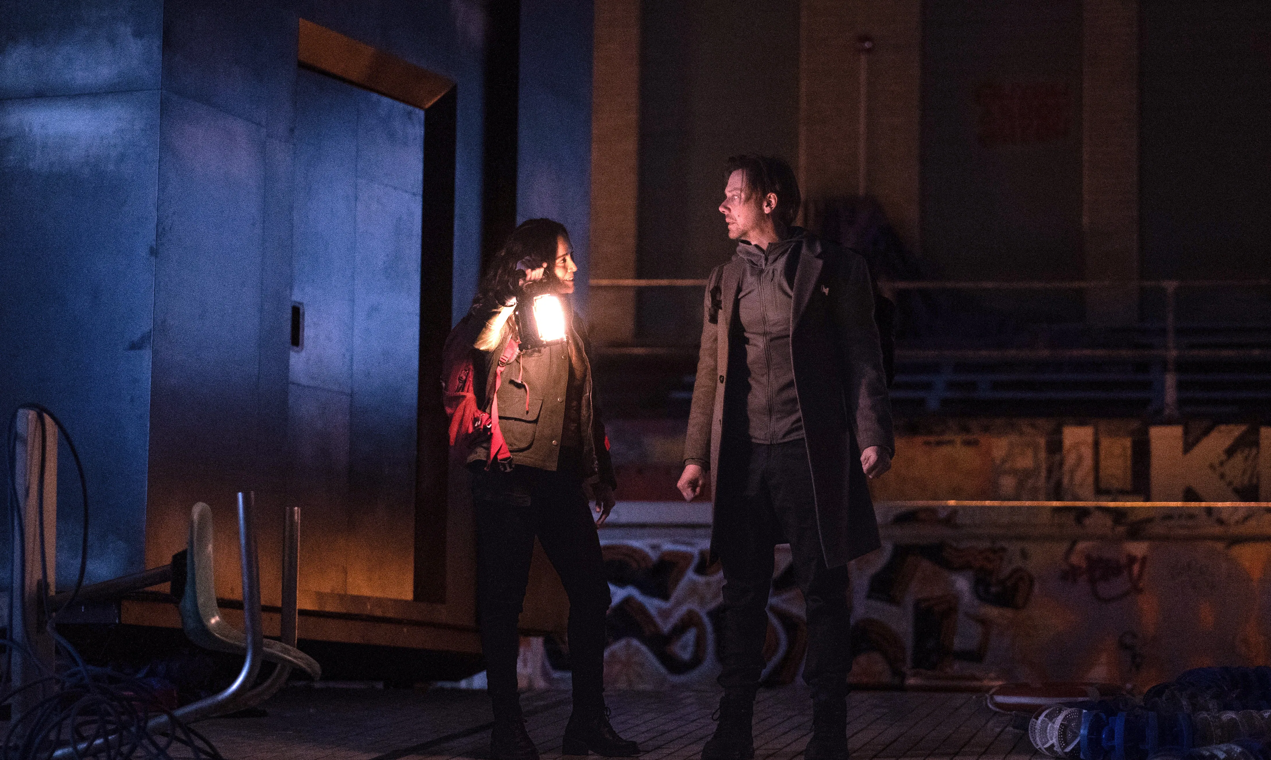 Alice Braga and Jimmi Simpson in 'Dark Matter' Season 2