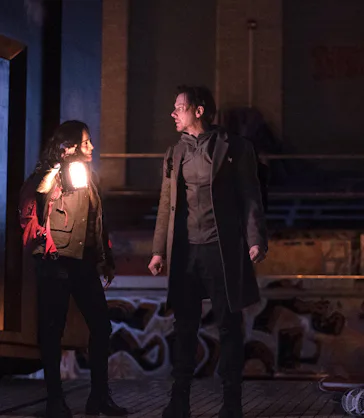 Alice Braga and Jimmi Simpson in 'Dark Matter' Season 2