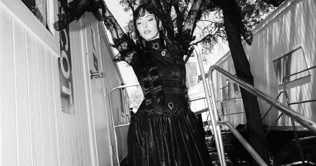 Custom Corsets & Fairy Braids: Faouzia’s Magically Whimsical Lollapalooza 2026 Photo Diary