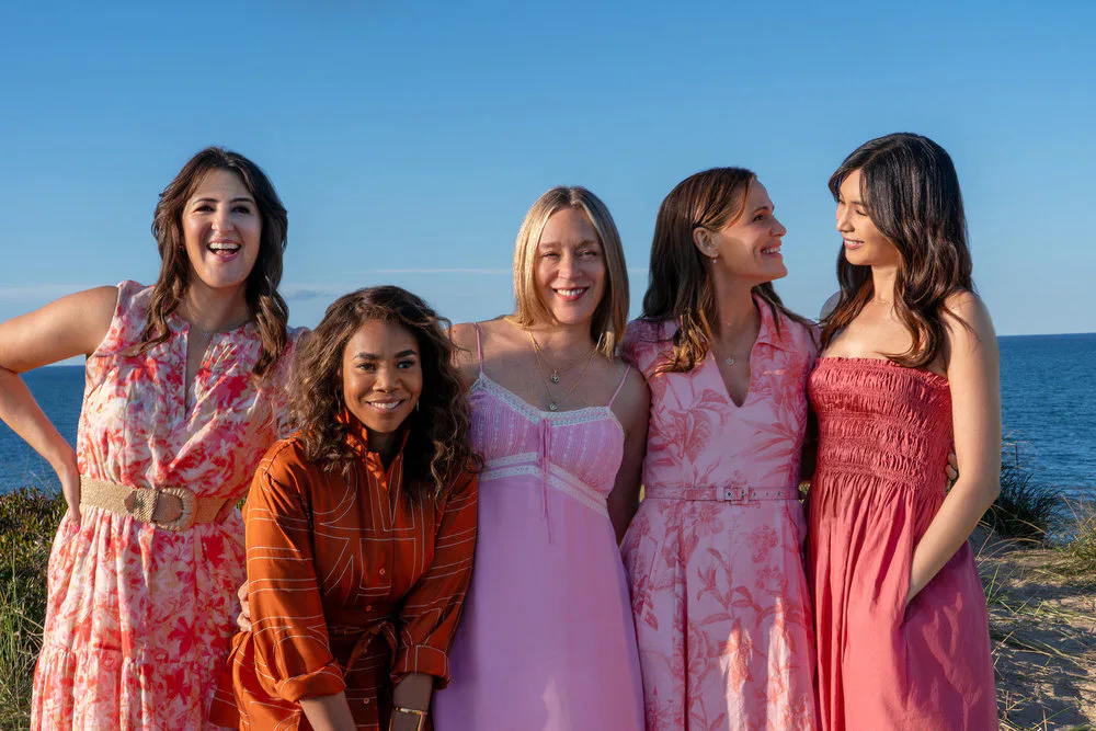 THE FIVE STAR WEEKEND -- Pictured: (l-r) D’Arcy Carden as Brooke, Regina Hall as Dru-Ann, Chloë Sevi...