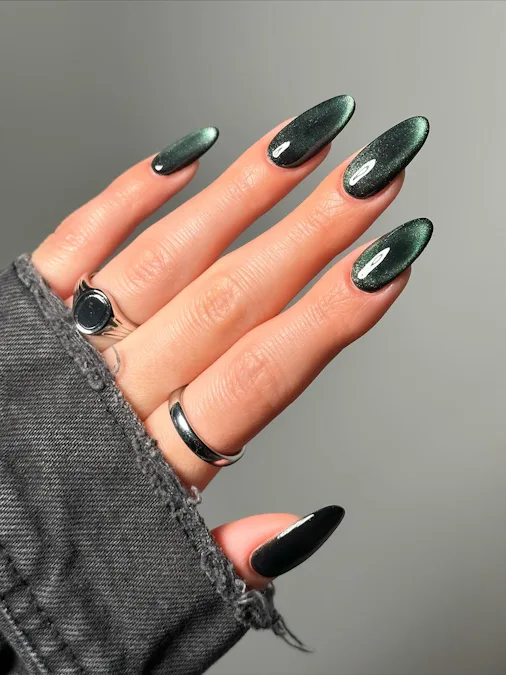 thezoereport.com - Eden Stuart - Fall's Biggest Nail Trends Are Witchy, Broody, & Moody
