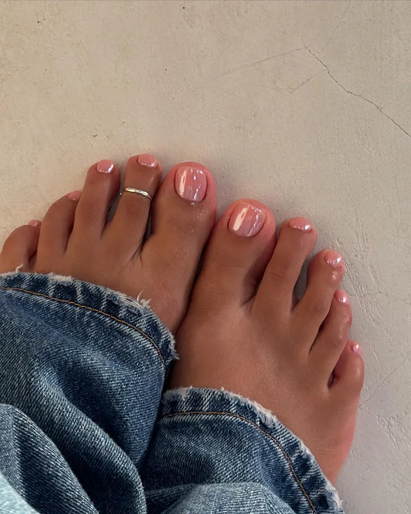 summer 2026 pedicure and toe ring combo